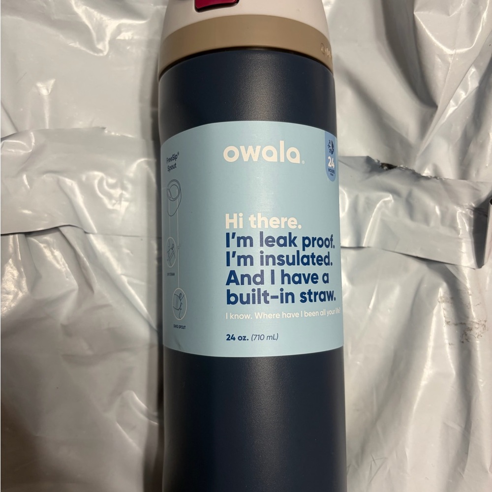 Owala Blue Insulated Water Bottle with Built-in Straw 23 Oz